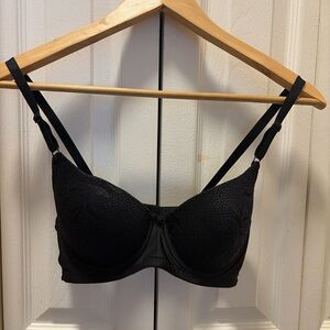 Lukasi Black Lace Underwire Bra 34B, no signs of wear.